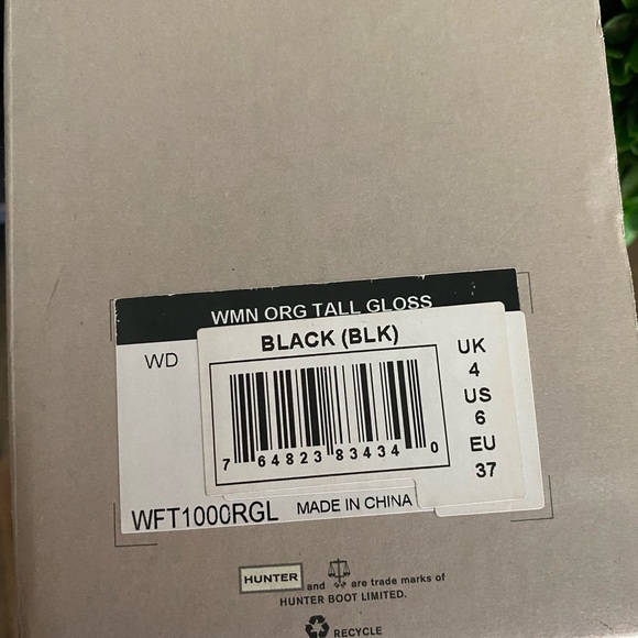 HUNTER Tall Rain Boot in Black Gloss - Picture 7 of 8